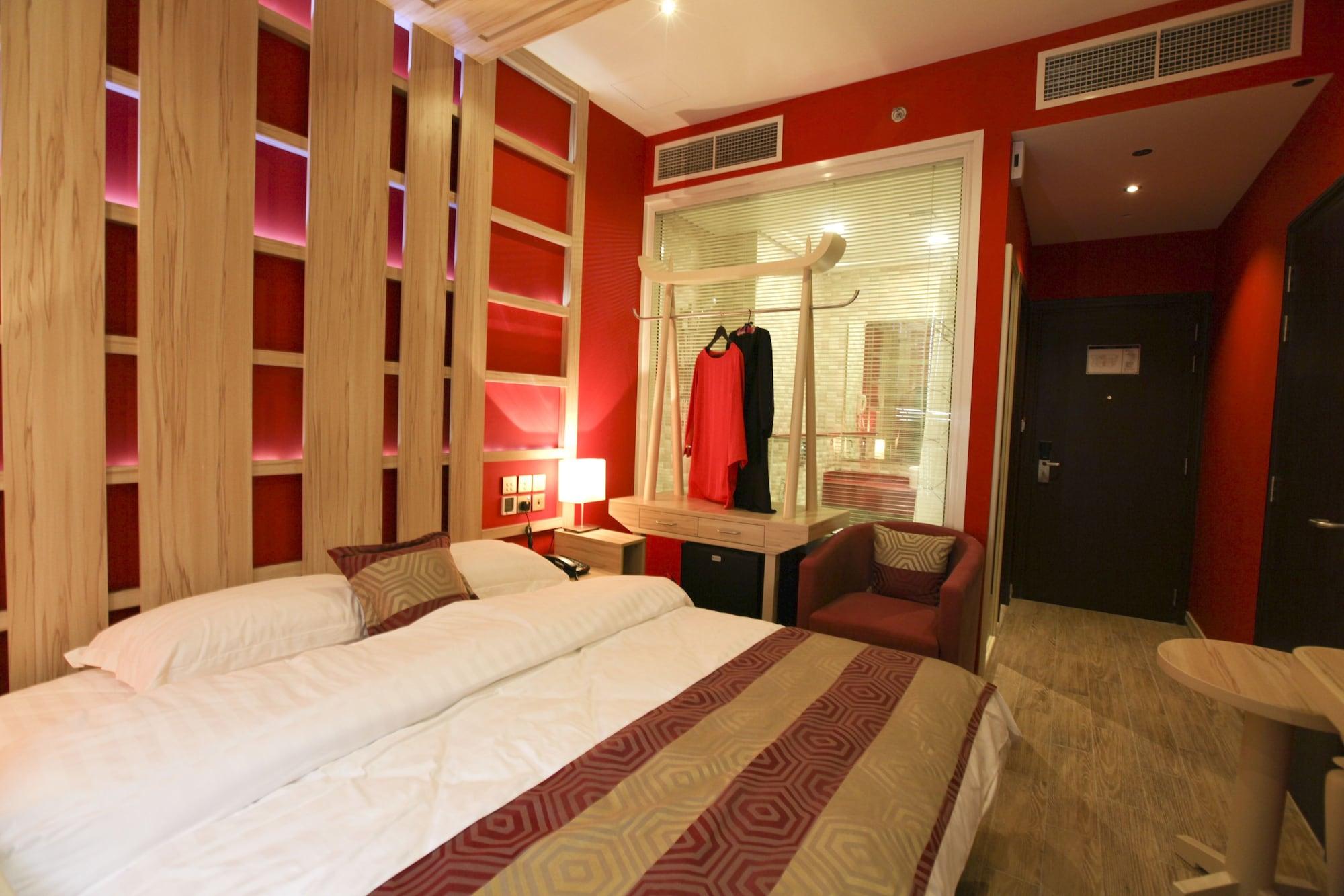 Palette Royal Reflections And 4* Dubai