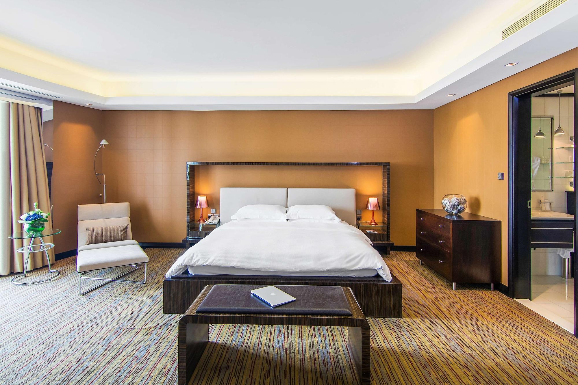 Radisson Blu Hotel, Media Dubai