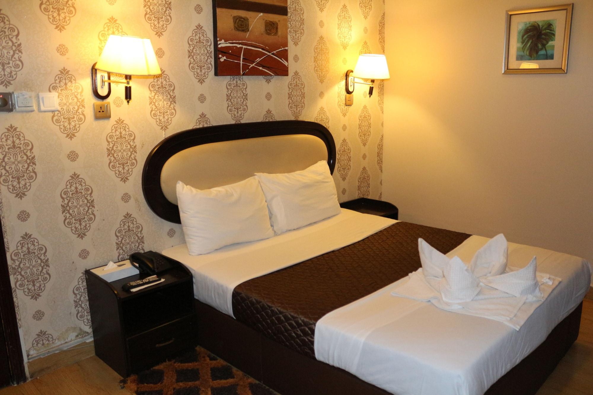 Hotel Grand Sina *