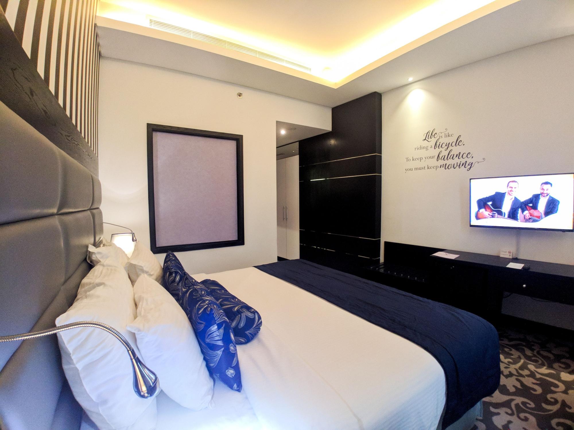 Signature 1 Tecom 4*