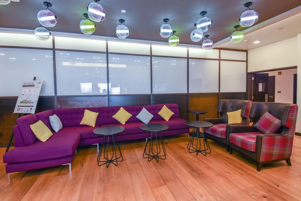 Premier Al Jaddaf Hotel