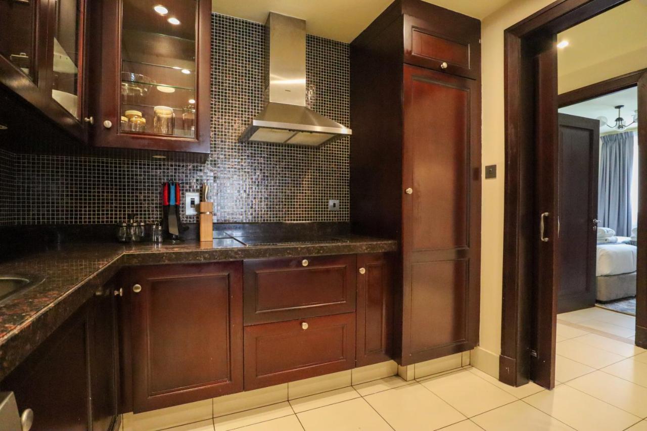 Appartement Higuests - Charming With Private Balcony Near Mall *