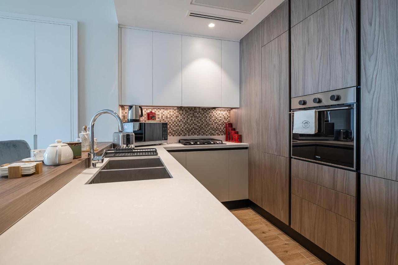 Appartement Dashing 1br With Full Marina Waterfront View