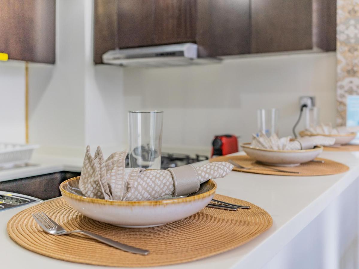 Monty Holiday - Elegant Penthouse With Skyline Views Terrace