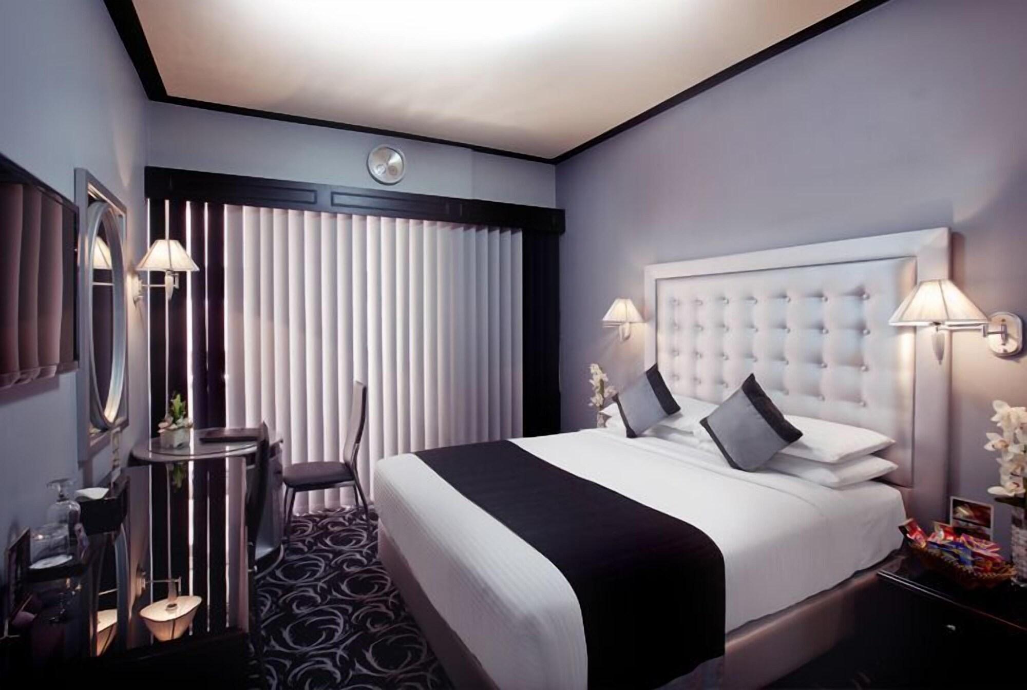 Broadway Hotel 3*
