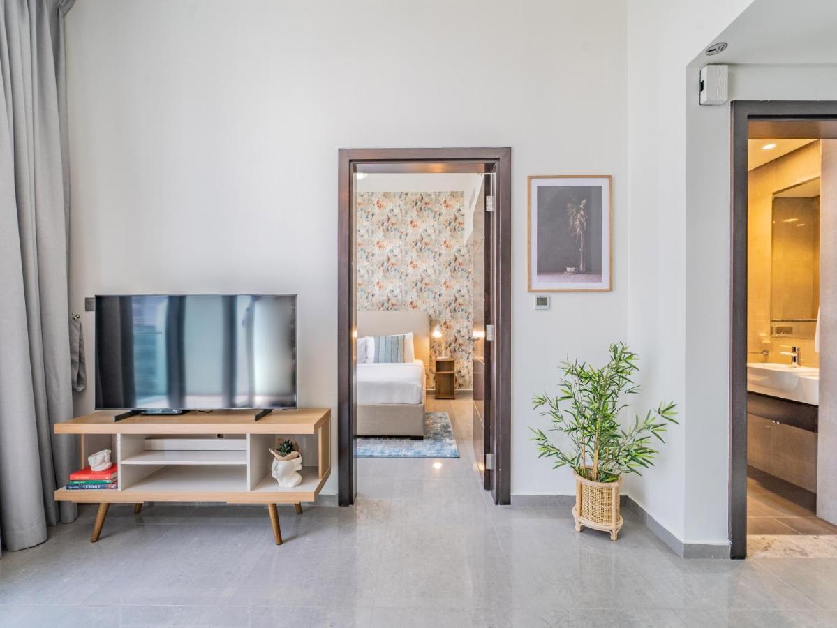 Monty Holiday - Elegant Penthouse With Skyline Views Terrace *