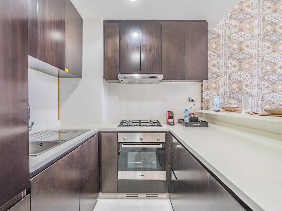 Monty Holiday - Elegant Penthouse With Skyline Views Terrace