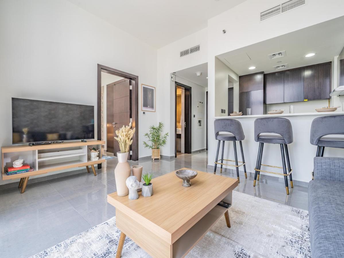 Monty Holiday - Elegant Penthouse With Skyline Views Terrace * Dubai