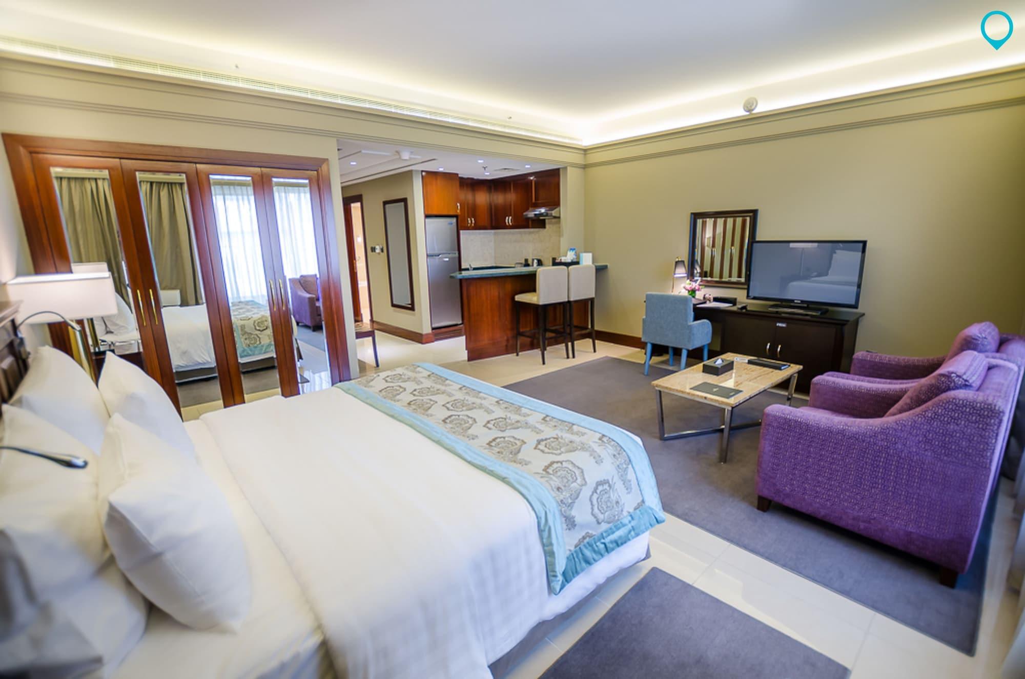 Somewhere Aparthotel