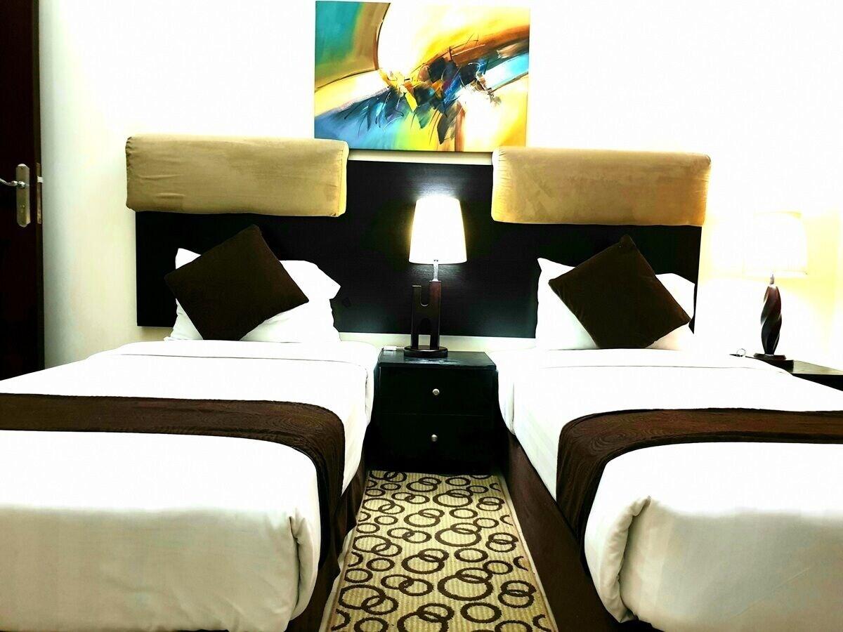 Fortune Classic Apartment, Airport ,near Dafza Metro Station Dubái
