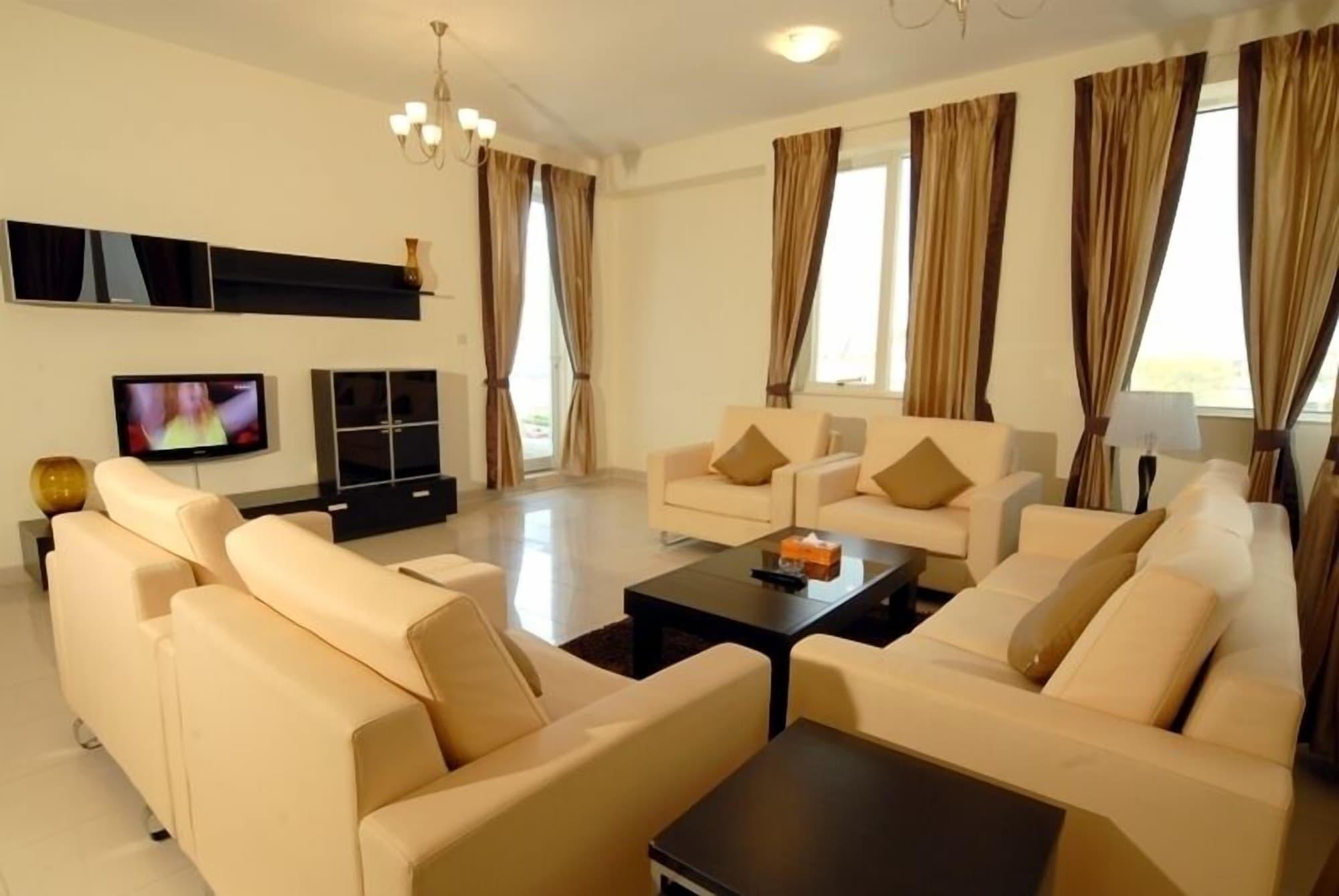 Fortune Classic Apartment, Airport ,near Dafza Metro Station Dubái