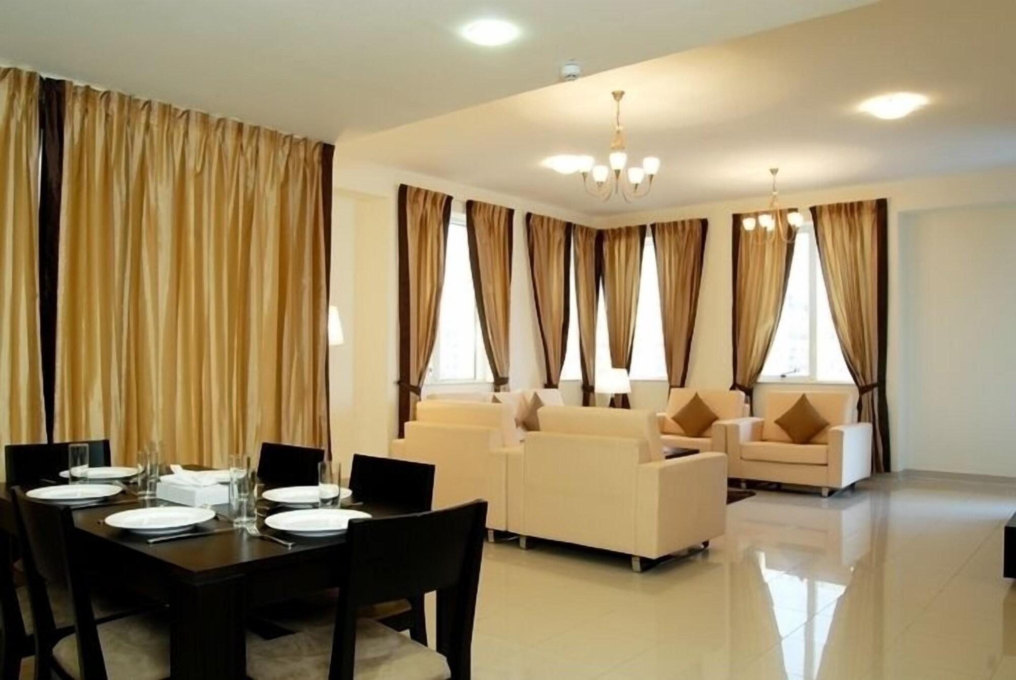 Fortune Classic Apartment, Airport ,near Dafza Metro Station Apartahotel Dubái