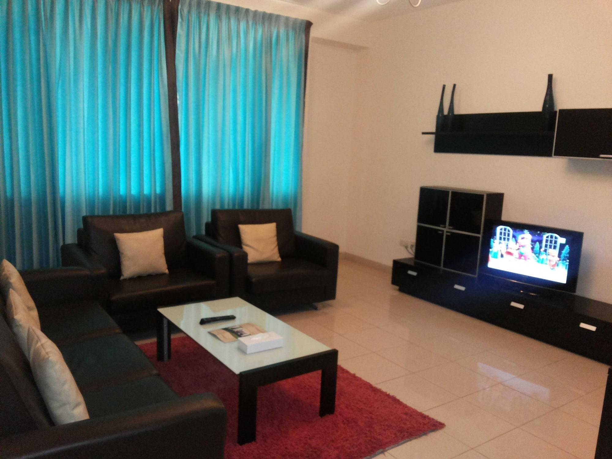 Fortune Classic Apartment, Airport ,near Dafza Metro Station 4* Dubái