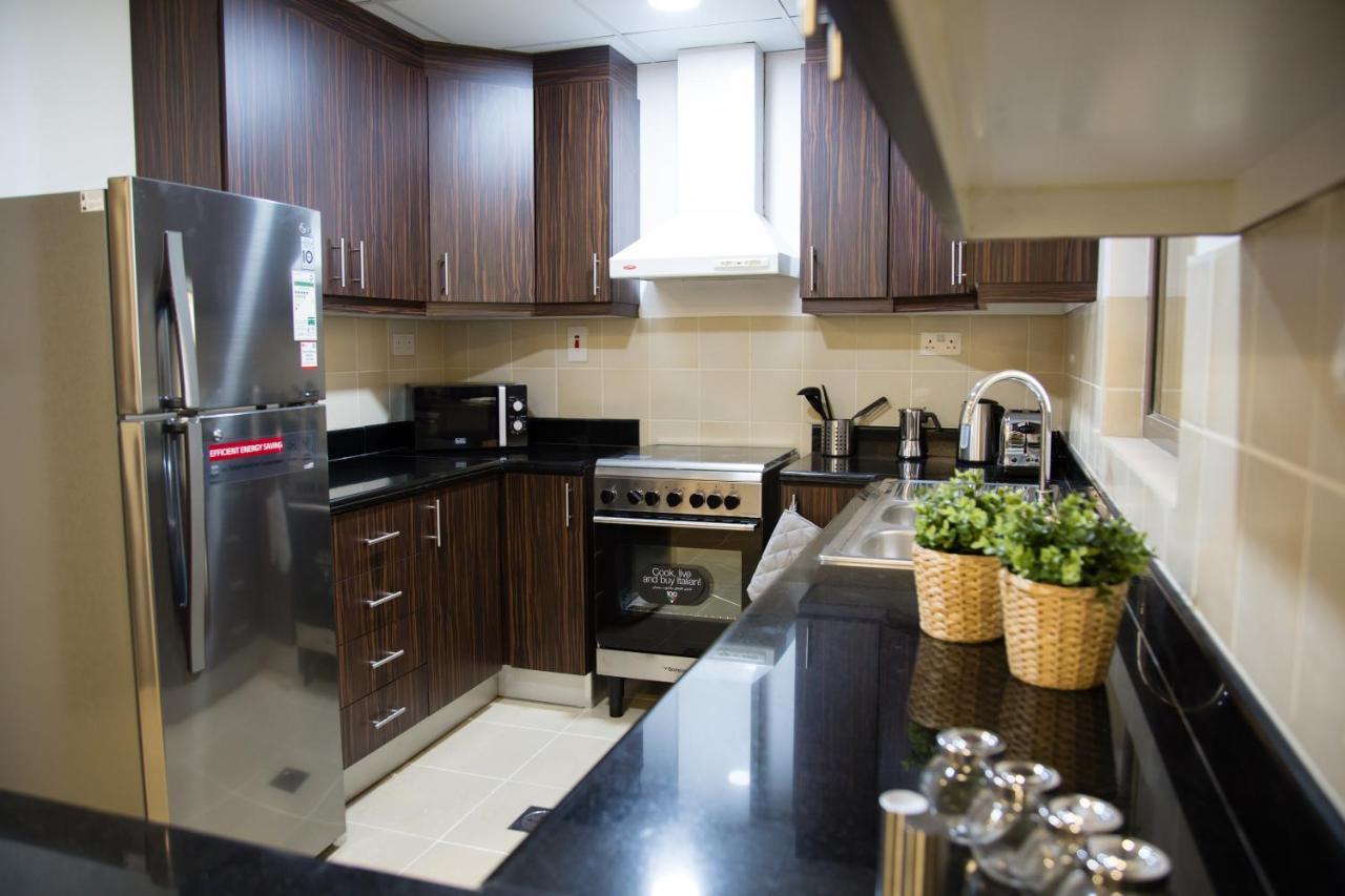 Higuests - Charming In Jbr With Balcony By The