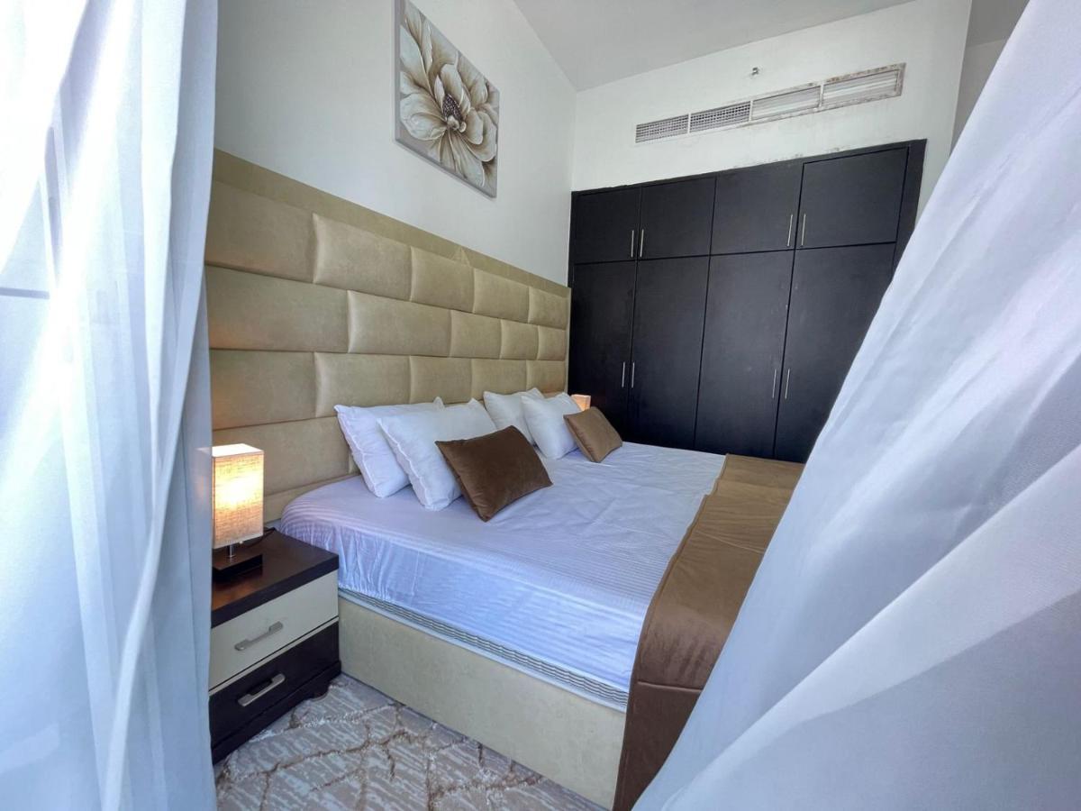 Private Gorgeous With Marina View With Shared Kitchen In Shared Privatunterkunft *