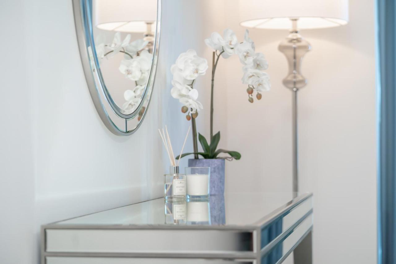 Higuests - Chic Apt With Spectacular Aerial Sea Views Apartment Dubai