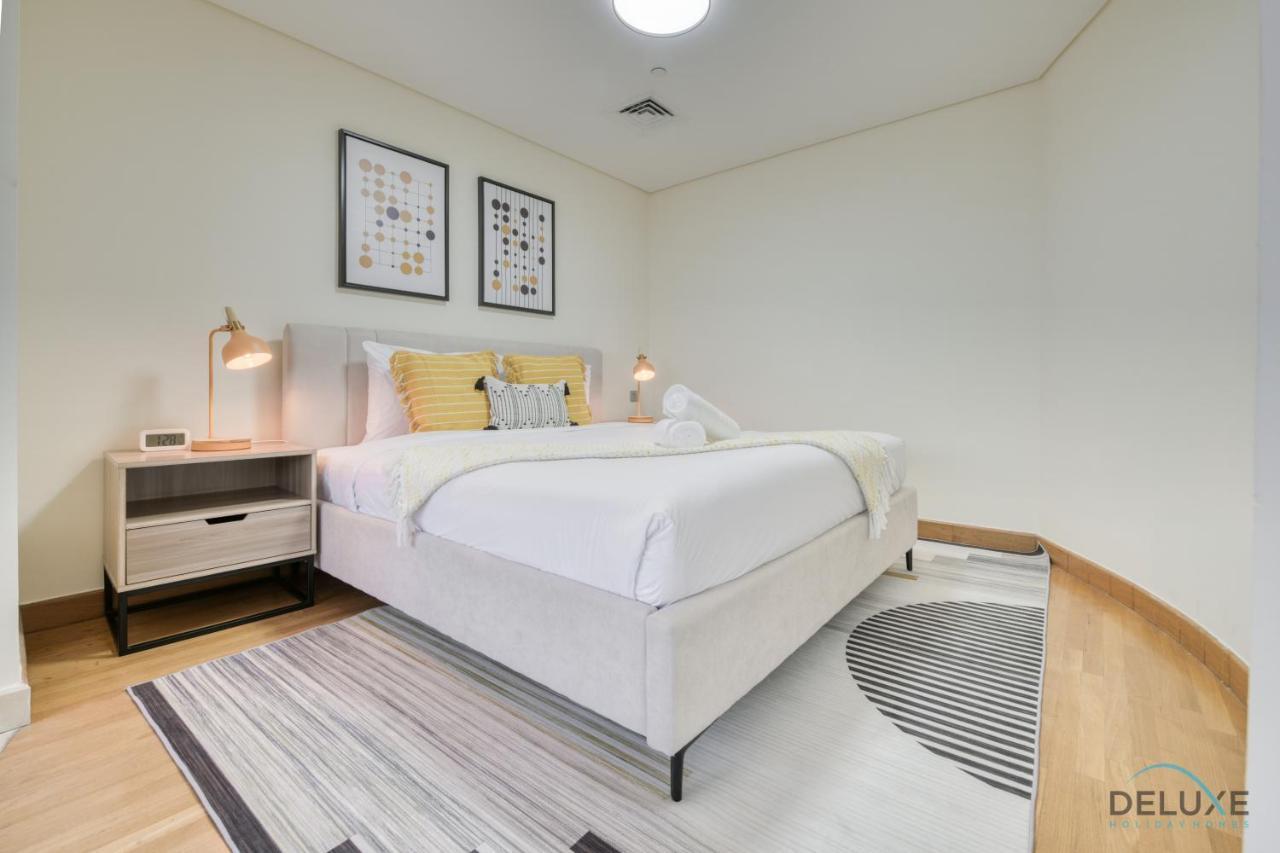 Price Cozy 1br With Balcony & Prime Location By Deluxe Homes Appartement *