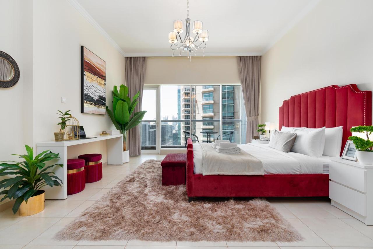 Appartement Spacious 2 Beds 5 Min Walk From Mall With Brand New Gym And Rooftop Swimming Pool Dubaï