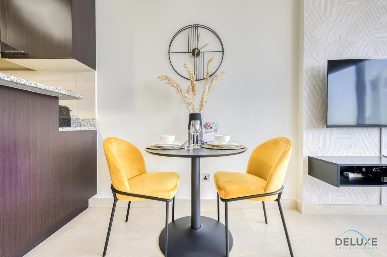 Affordable Luxury Modern 1br With Pool & Balcony By Deluxe Homes Dubaï