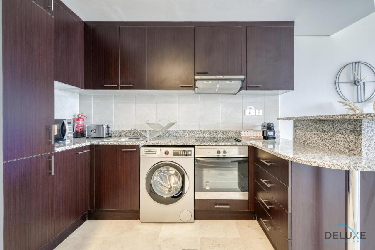 Appartement Affordable Luxury Modern 1br With Pool & Balcony By Deluxe Homes Dubaï