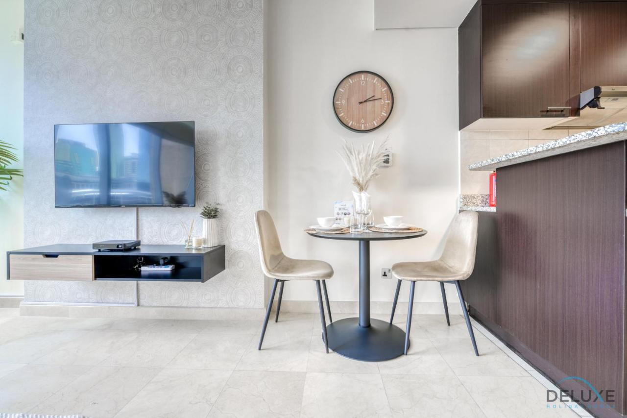 Apartment Special Offer Stylish 1br With Pool & Views By Deluxe Homes