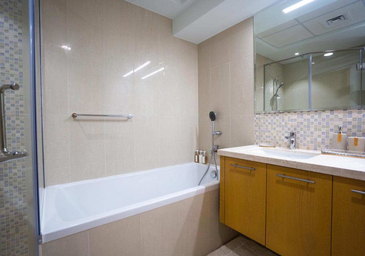 Nasma Luxury - Bellevue Tower 1 * Dubaï