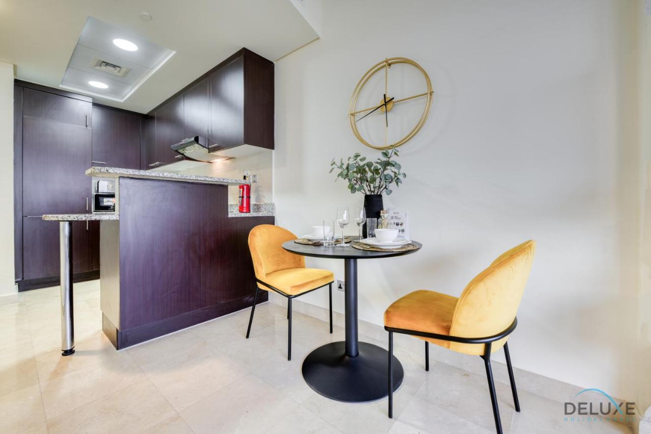 Appartement Price Cozy 1br With Balcony & Prime Location By Deluxe Homes Dubaï