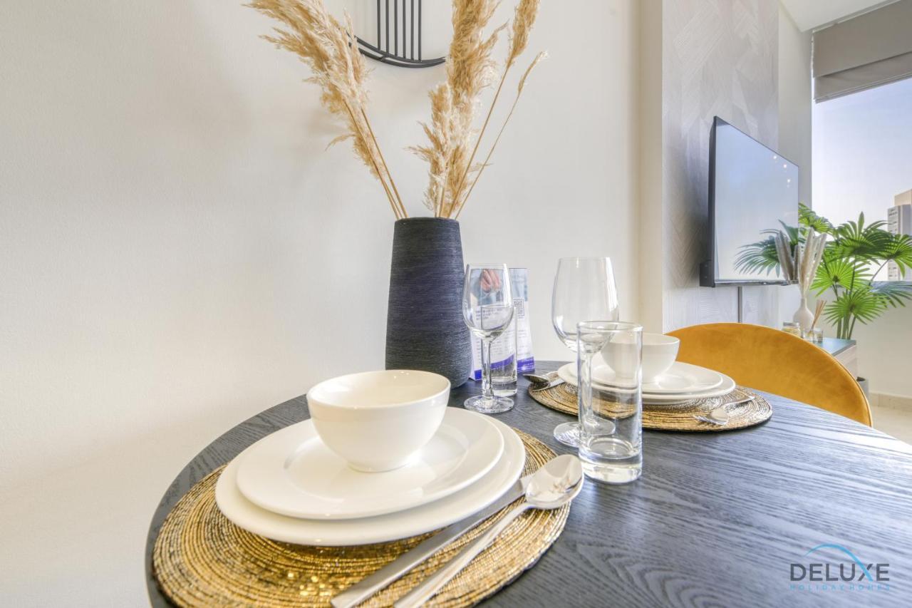Affordable Luxury Modern 1br With Pool & Balcony By Deluxe Homes Dubaï