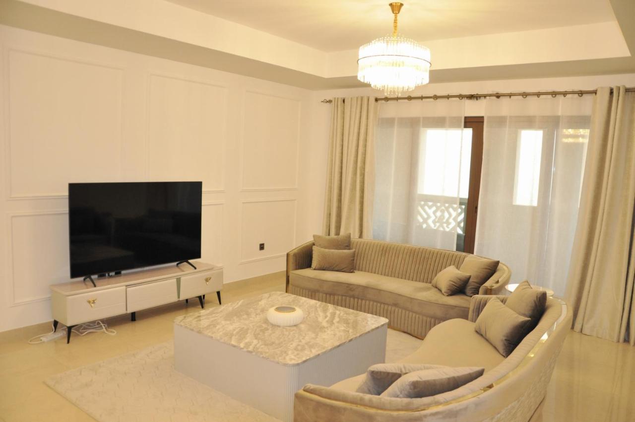 Spacious 4 Bd With Amazing Sea View Apartamento *