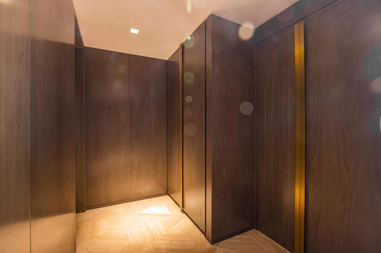 Apartment Five Palm Beach Villa- Platinium