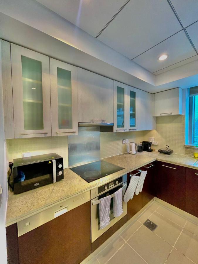 First Class 2br With Burj Khalifa & Downtown View Apartment *