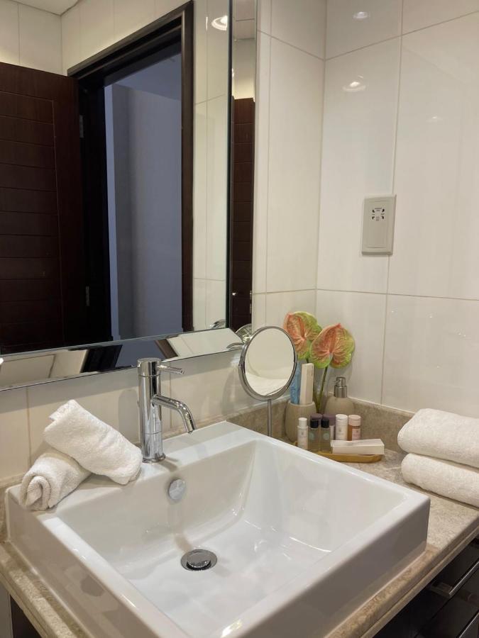 First Class 2br With Burj Khalifa & Downtown View *