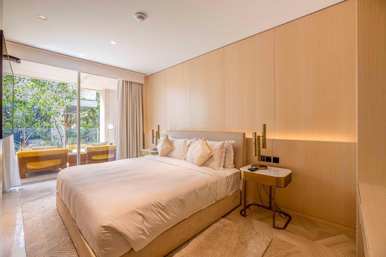 Apartment Five Palm Beach Villa- Platinium