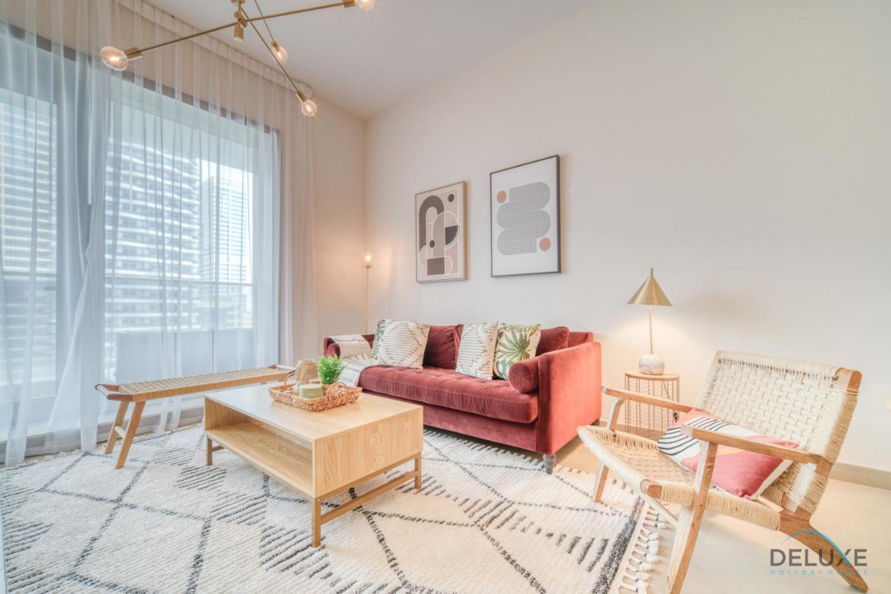 Rustic 2br At Sparkle Tower 1 Marina By Deluxe Homes *
