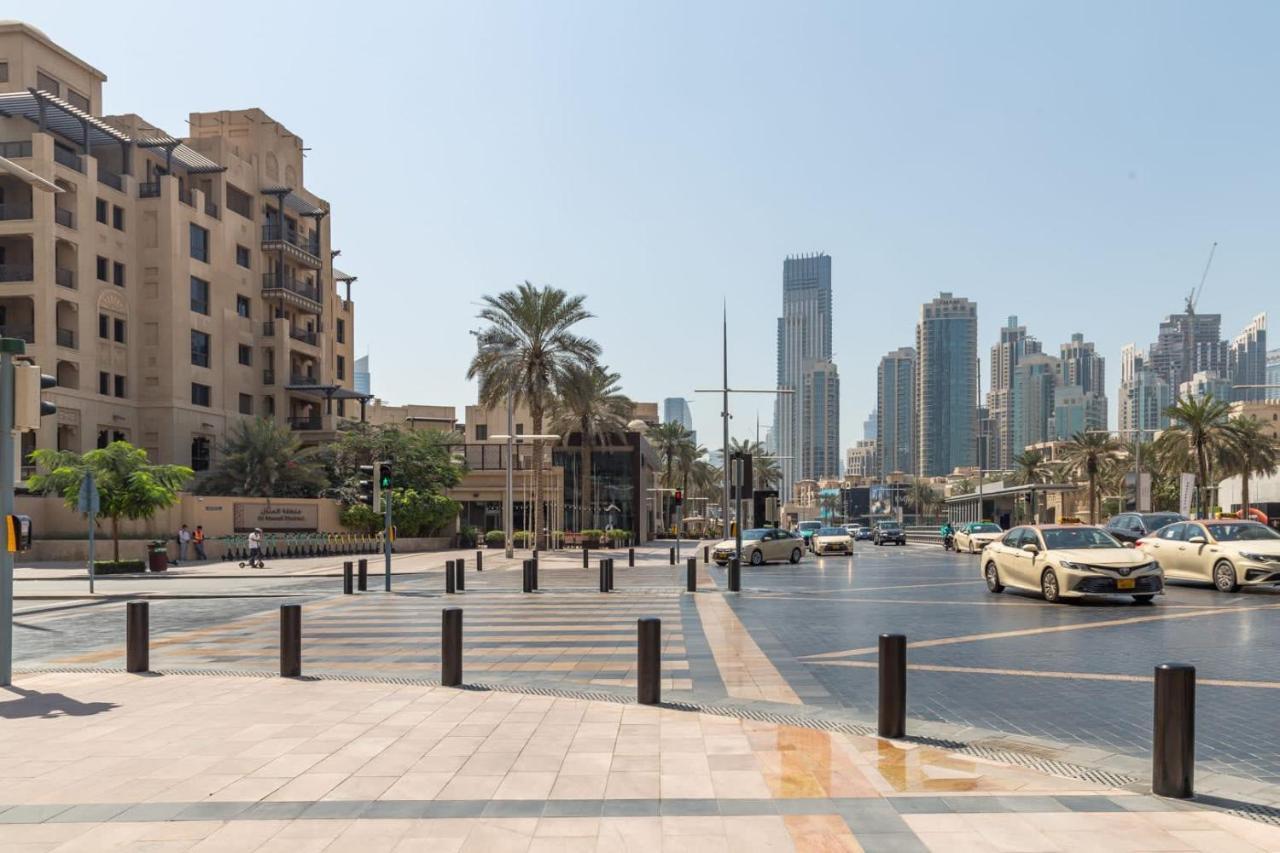 Frank Porter - Mon Reve Dubai