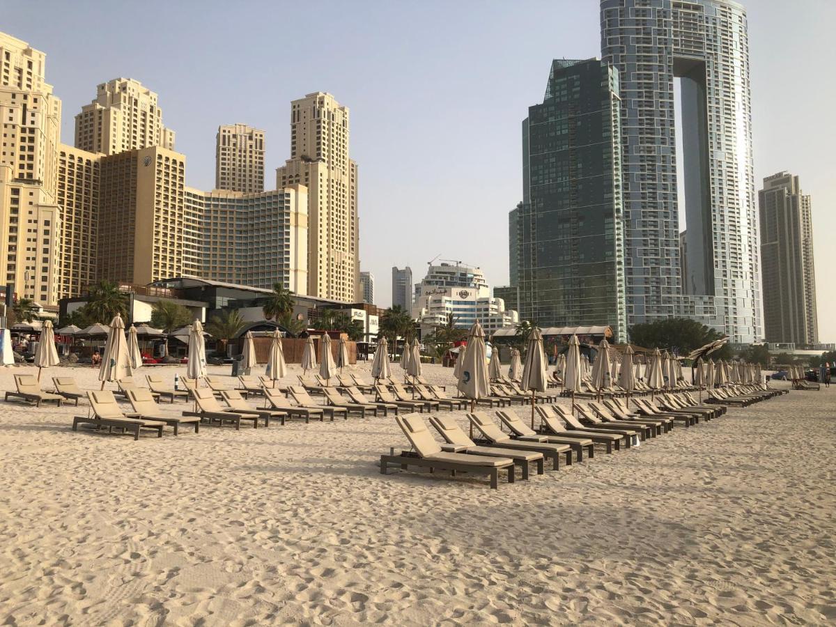Spacious 5 Beds 3 Min From The Jbr Appartement Dubai