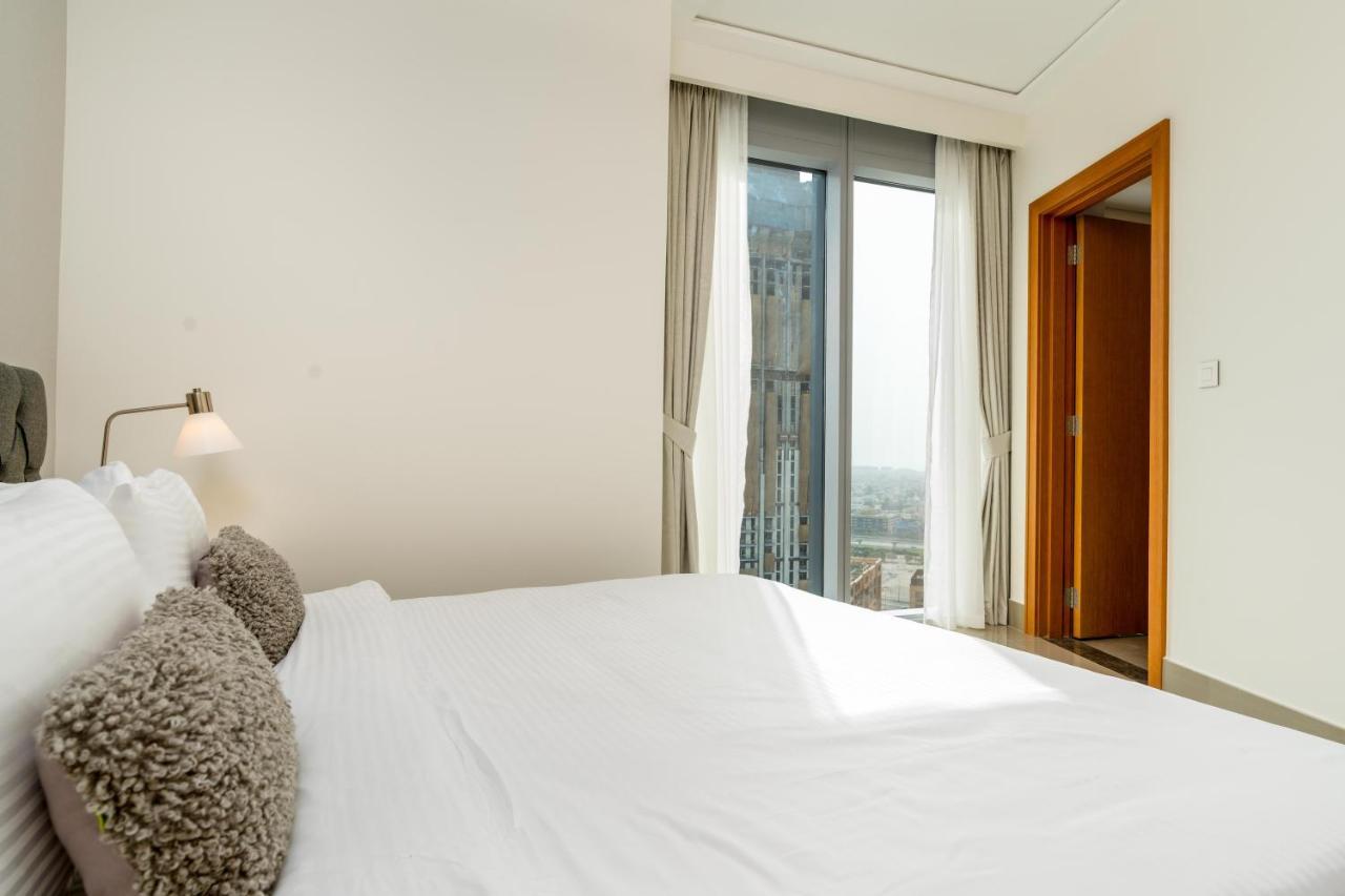 White Sage - Modern And Unique With Fountain Views * Dubai