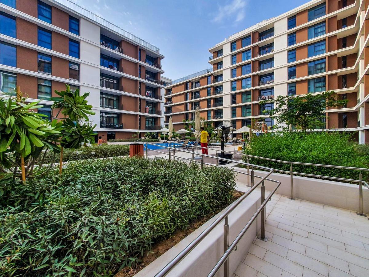 Apartemen Brand New 1 Bedroom Hills 601 Dubai