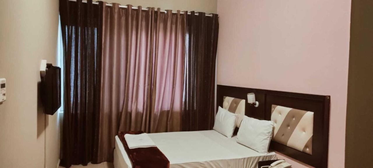 Oyo 902 Prime Llc Hotell Dubai