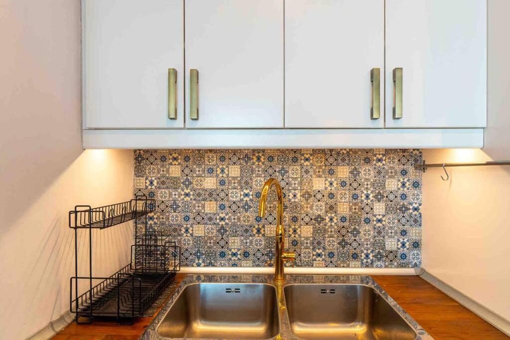 Unique 3br Duplex With Marina Views