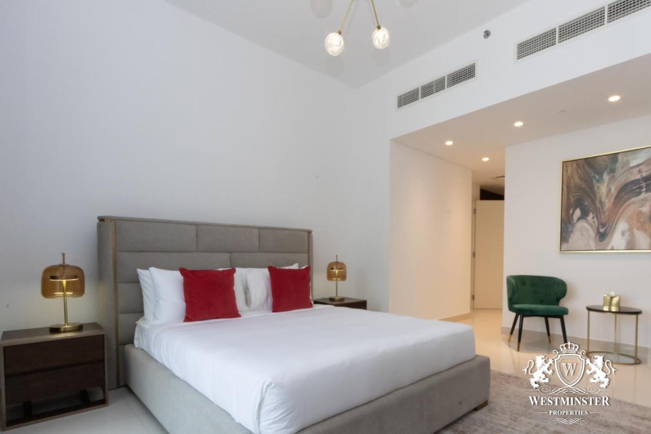 Westminster Boulevard Crescent * Dubai