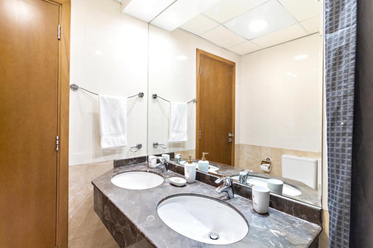 Appartement Beautiful Two Bedroom Apartment By Marina Promenade *