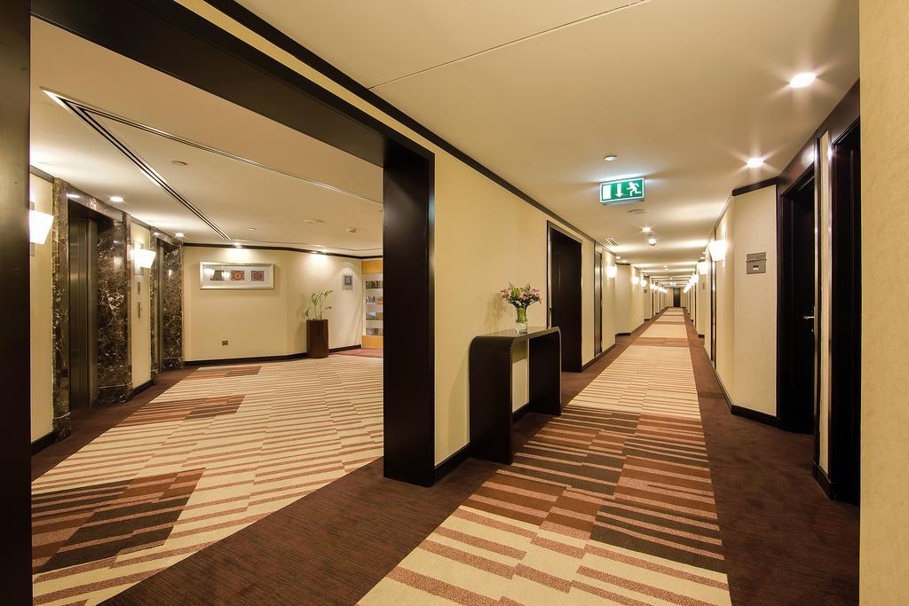 Ramada Plaza By Wyndham Deira Dubái