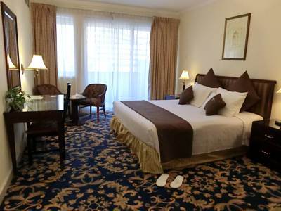 Apartahotel Al Muraqabat Plaza