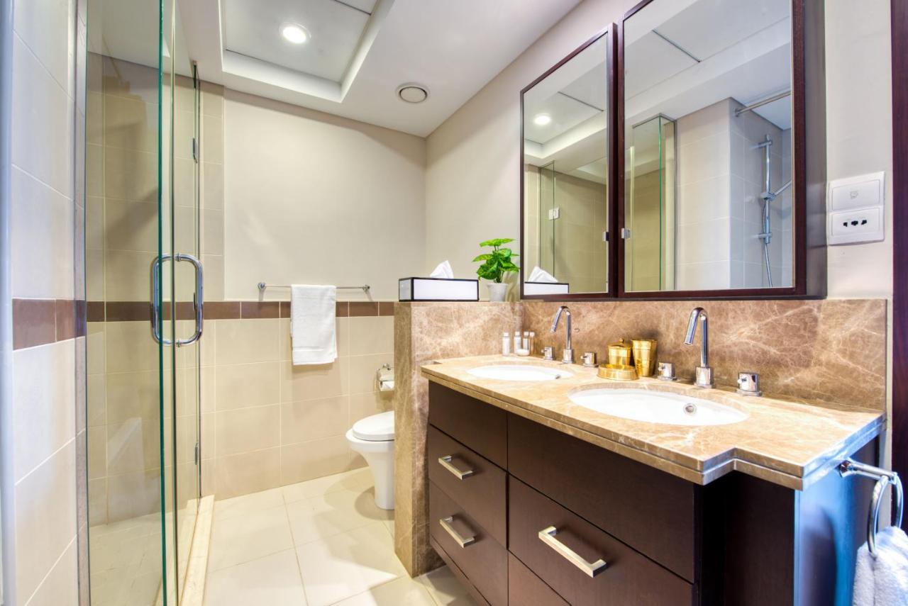 Apartament Maison Privee - Radiant Urban Retreat With Iconic Burj Khalifa Vws Dubai