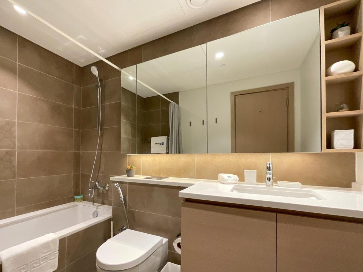 Higuests - Luxe With Panoramic Views On Creek Apartment *