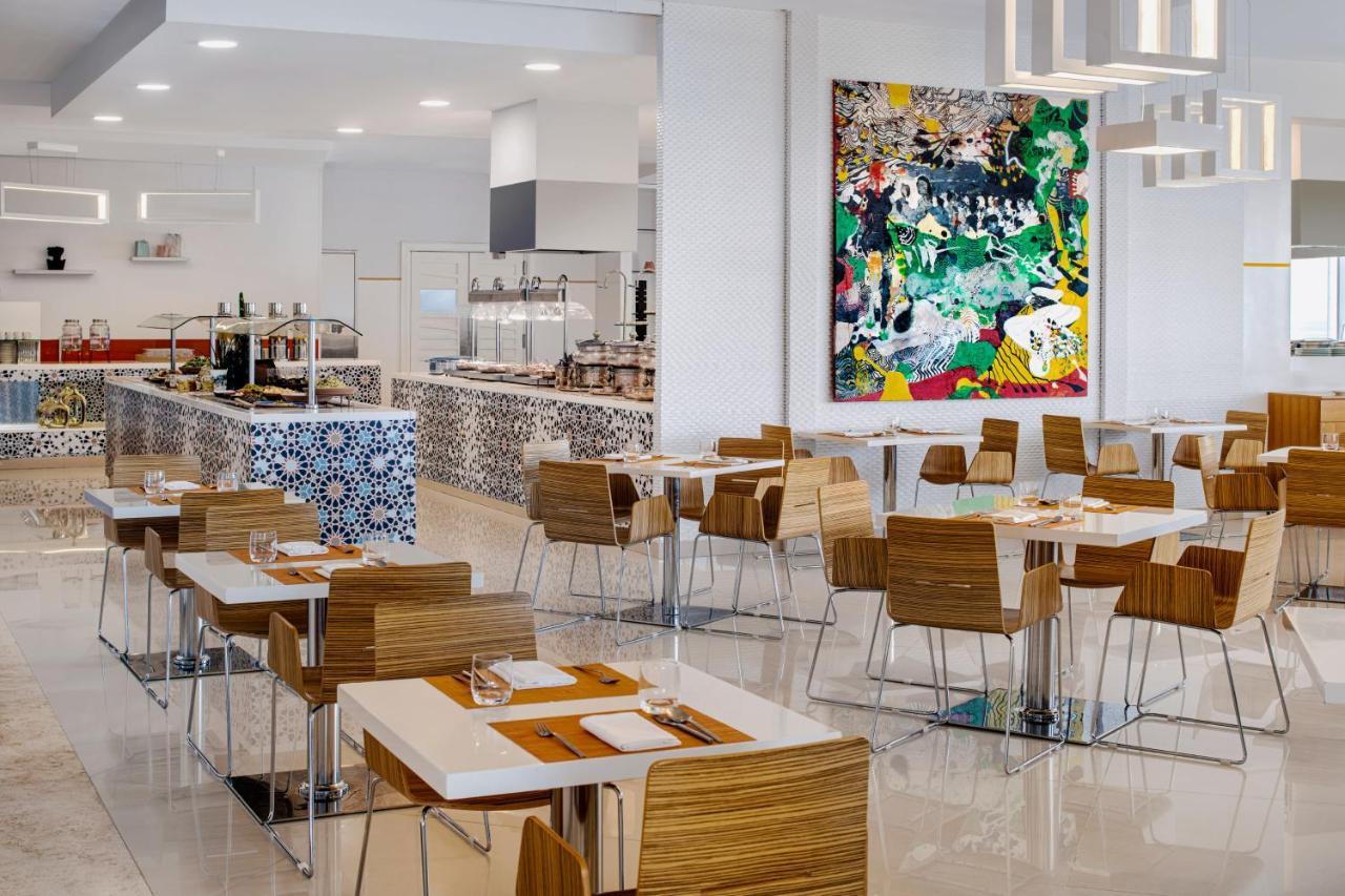 Novotel Al Barsha Dubái