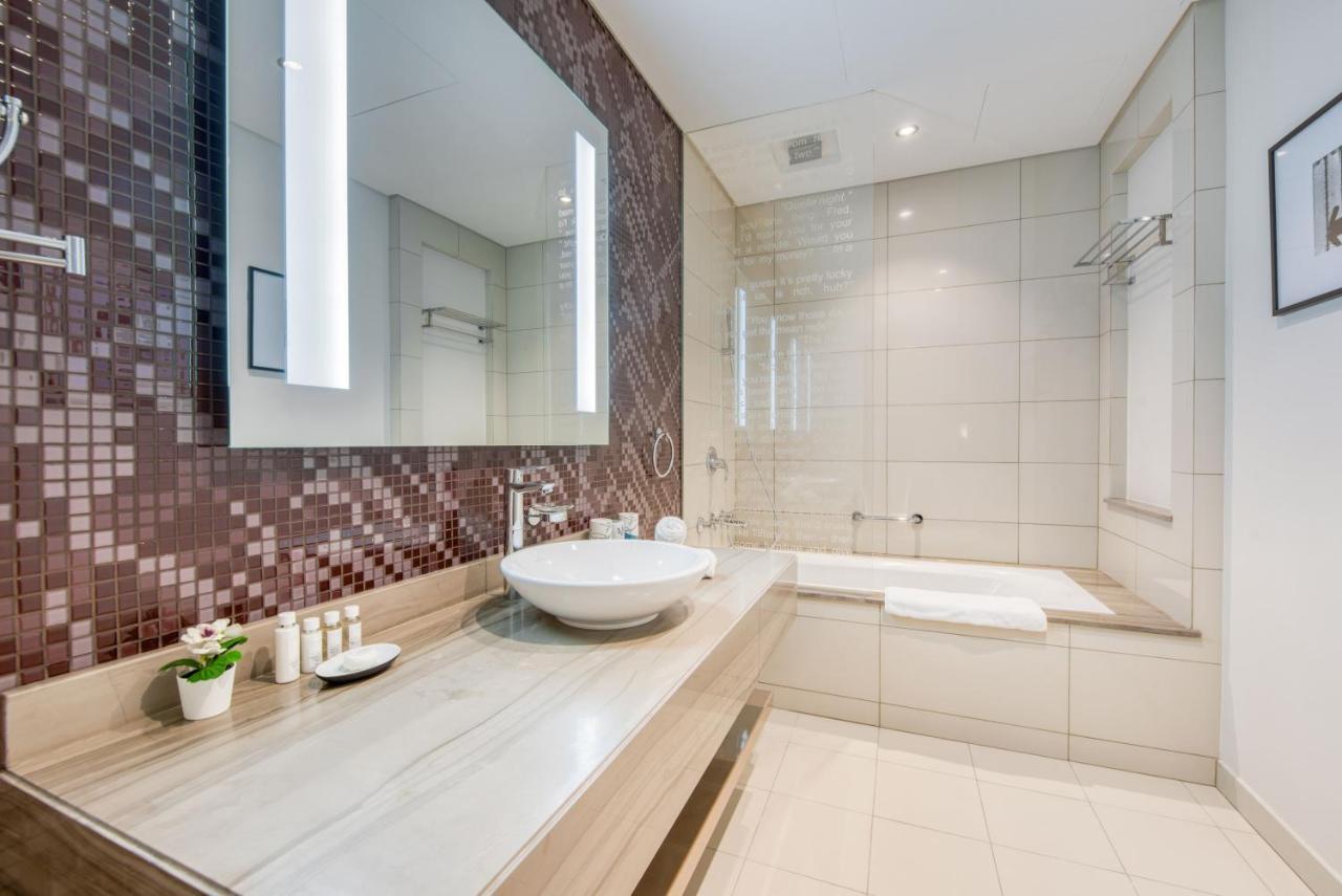 Apartamento Maison Privee - Cool Next Burj Khalifa & Design District Dubái