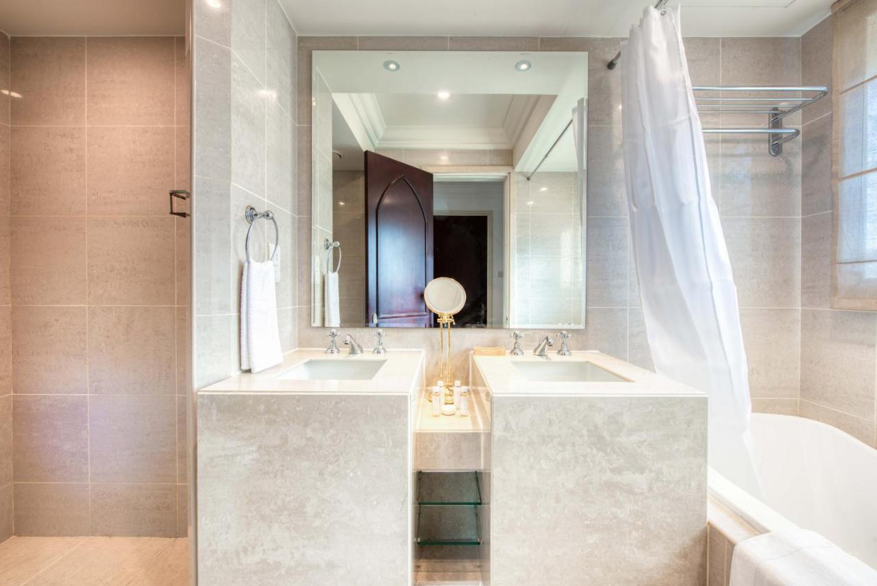 Maison Privee - Opulent Apt Beside Mall W Burj Khalifa Views Dubai