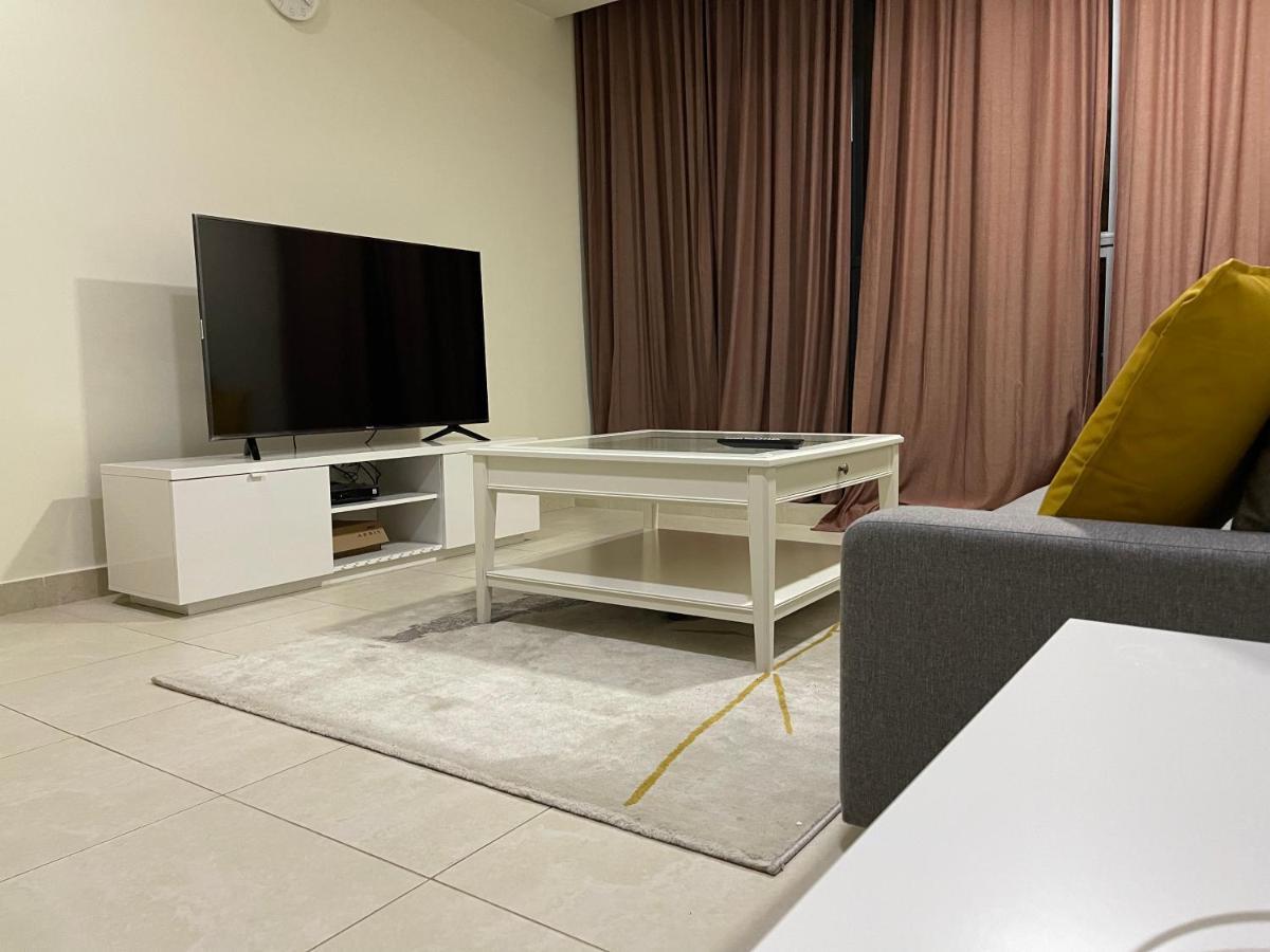 Metro Premium Location Spacious 2 Bedroom Right Next To The Metro Dubai